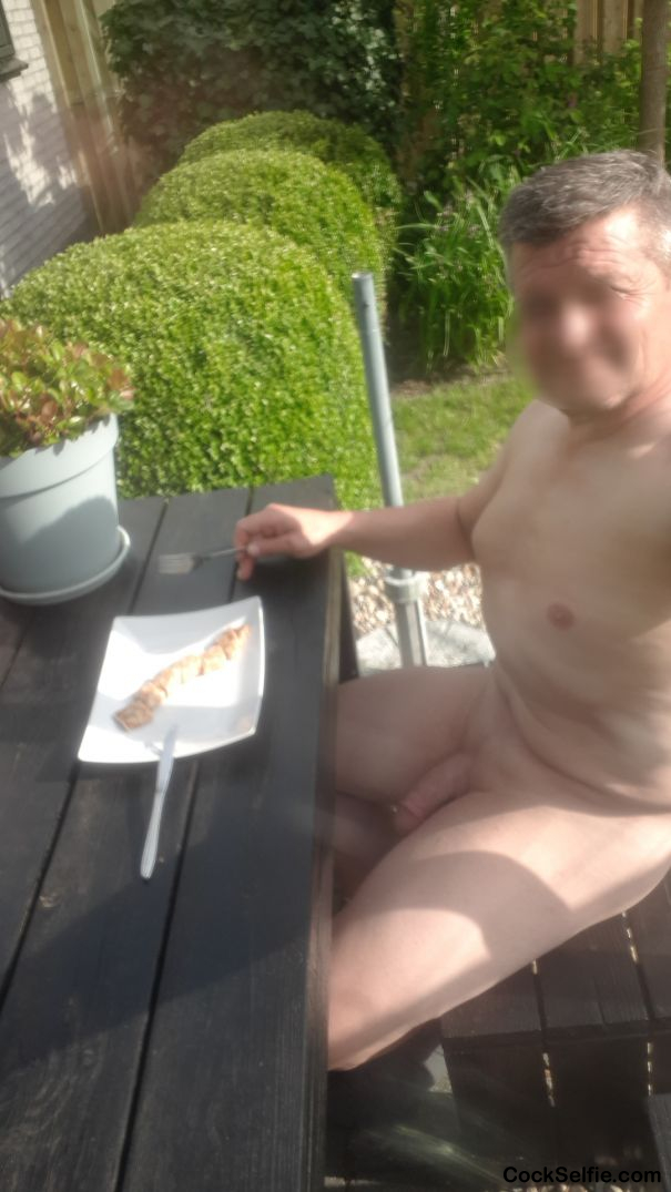 Enjoy eating outside. - Cock Selfie
