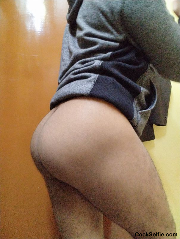 I do have a smooth Bubble butt;) - Cock Selfie