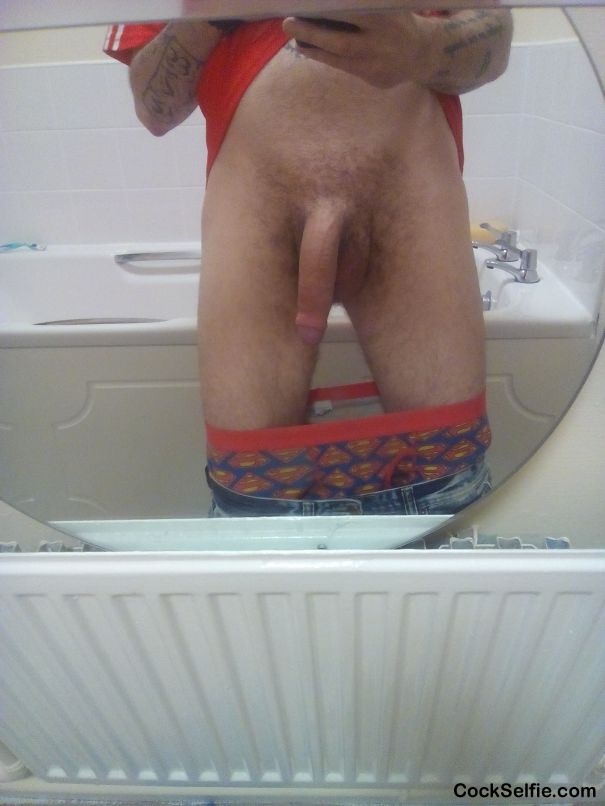 hanging out anyone from england - Cock Selfie