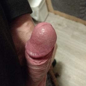 Hope you all like my Shiny penis head lol - Cock Selfie