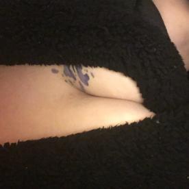 My cleavage is amazing - Cock Selfie