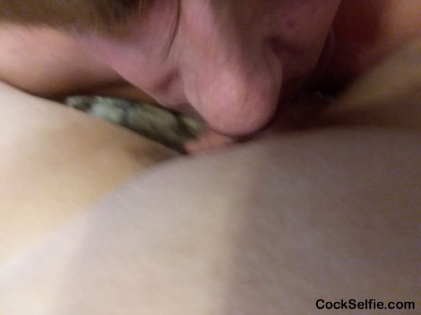 Eating pussy - Cock Selfie