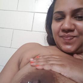 I want a big boobs bitch - Cock Selfie