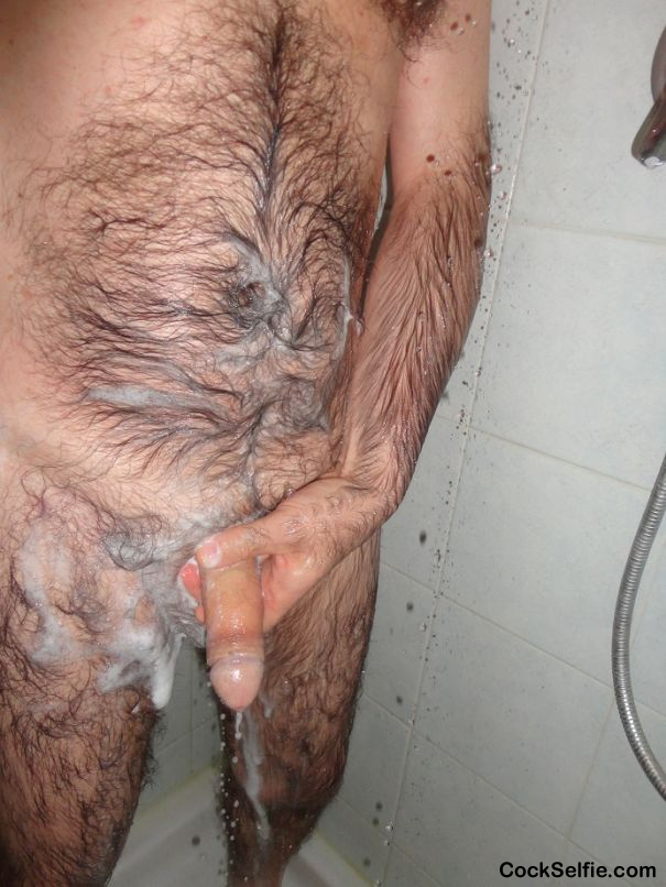 shower box whit shower gel and Sperm - Cock Selfie