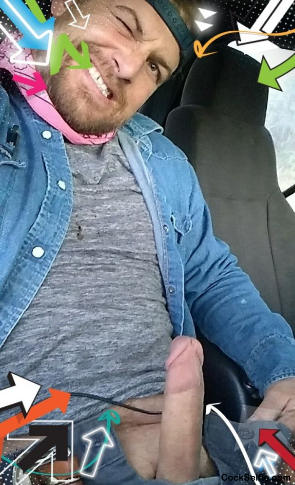 Got horny at work - Cock Selfie