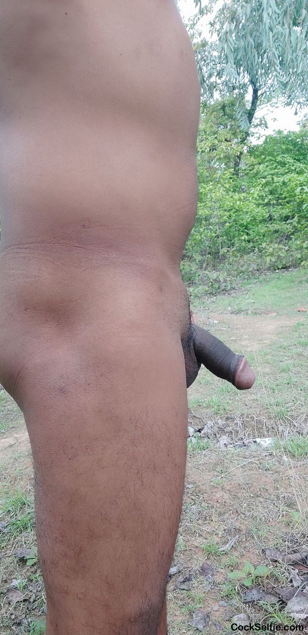 Nude in jungle - Cock Selfie