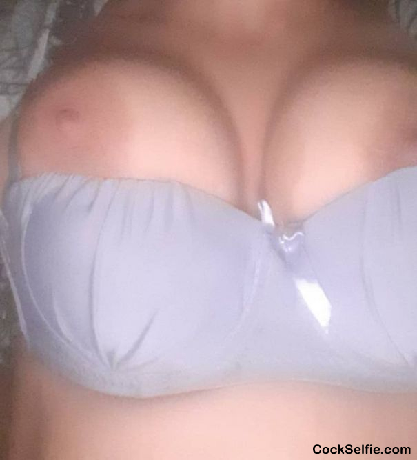 Would you like my Arabian boobs ,,,,rate it - Cock Selfie