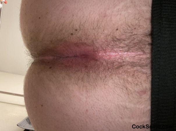 My freshly showered hole - Cock Selfie