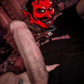 The devil made me do it - Cock Selfie
