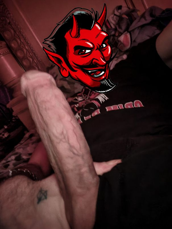 The devil made me do it - Cock Selfie